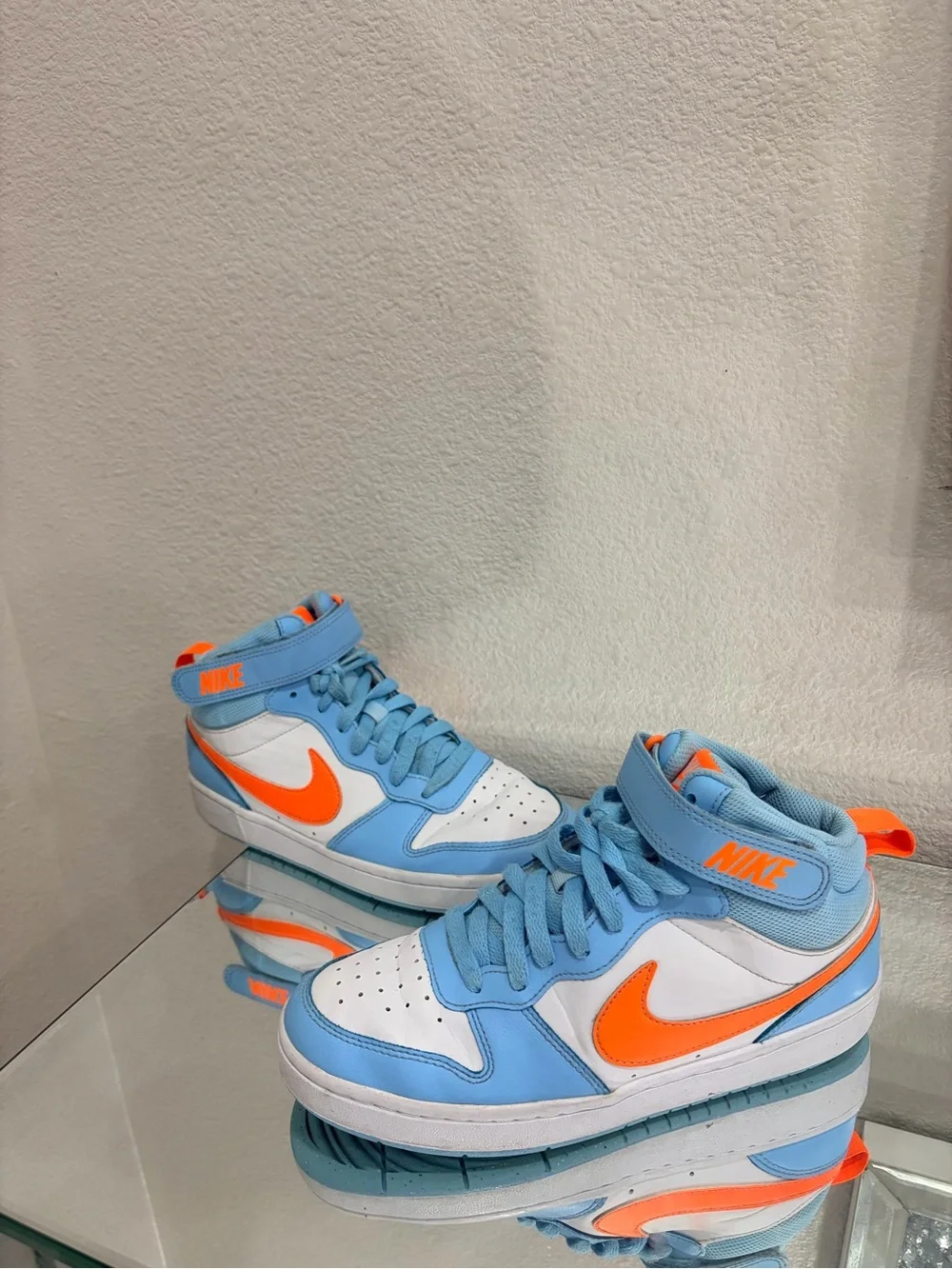 Nike size 5.5Y Kids Mid-Top Sneakers in Sky Blue & Bright Orange